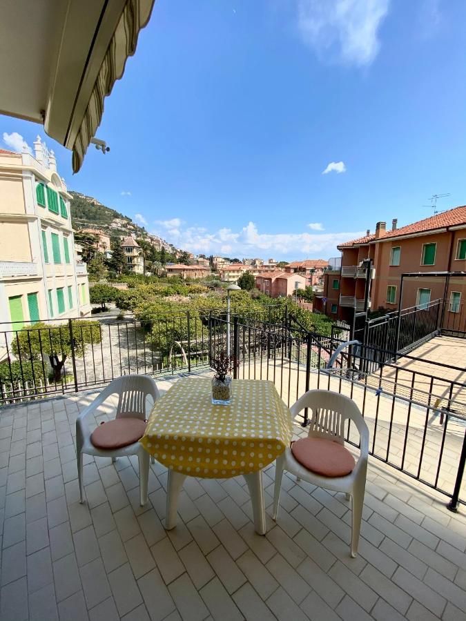 Albergo Villa Ada Borgio Verezzi Zewnętrze zdjęcie